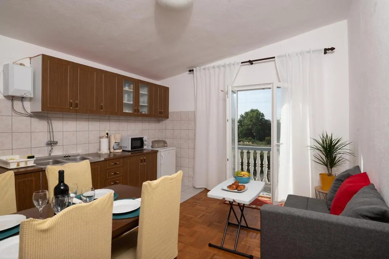 Marina'S Apartments Razanac
