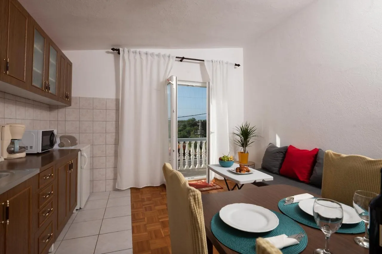 Marina'S Apartments Razanac Croatia