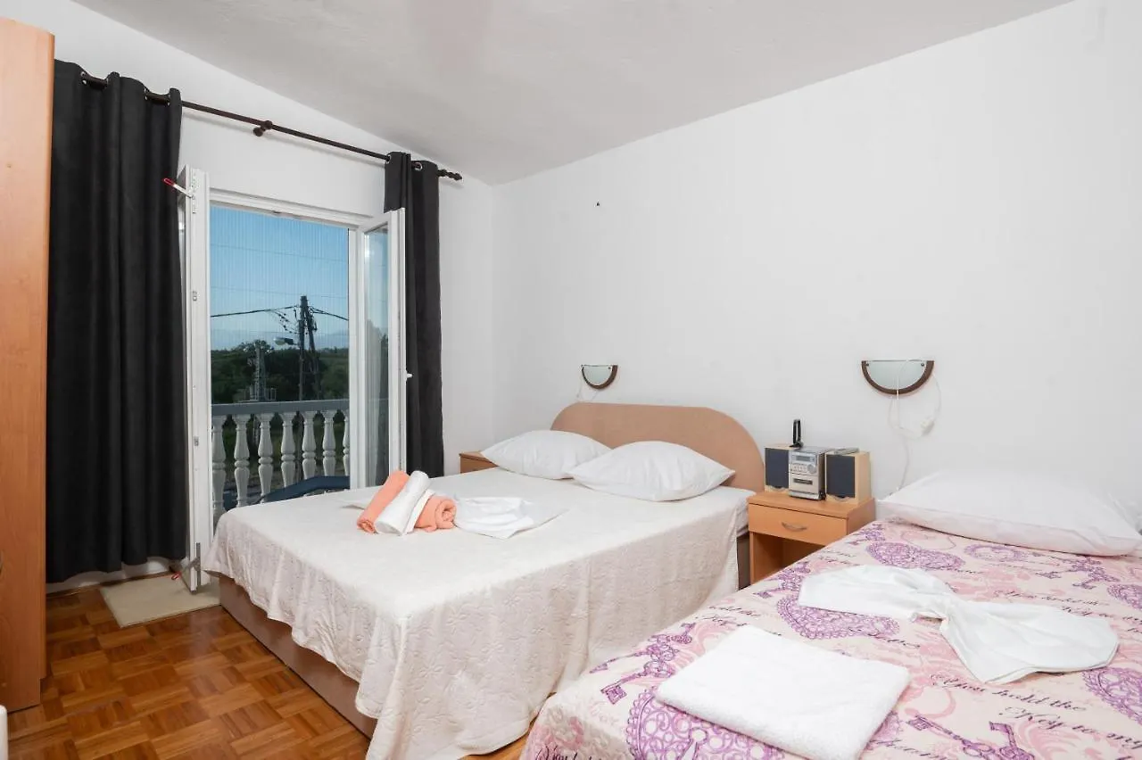 Marina'S Apartments Razanac