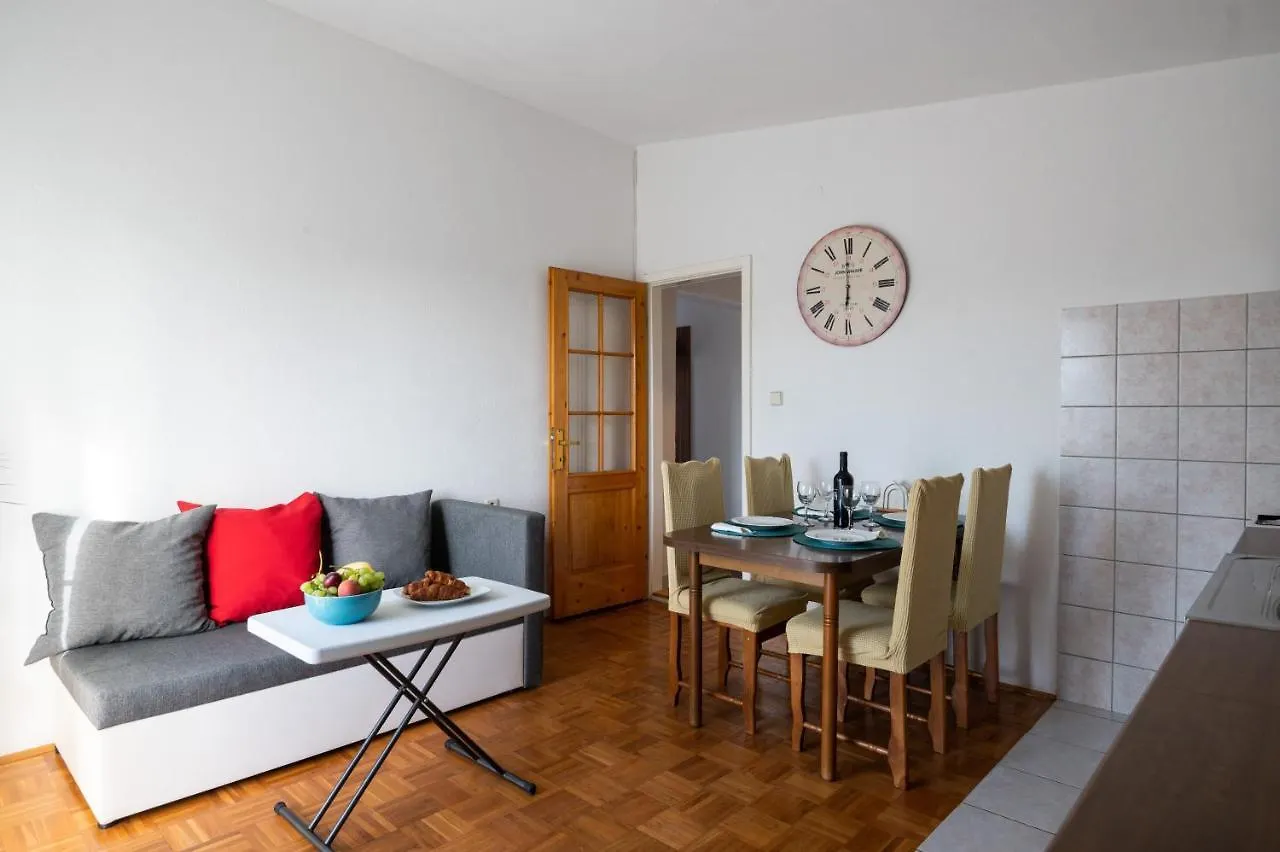 Marina'S Apartments Razanac Croatia