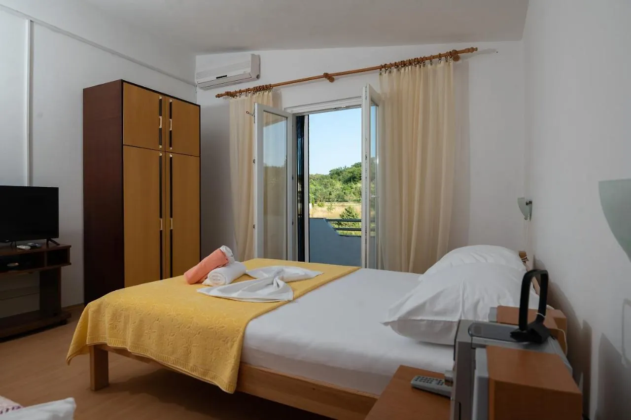 Marina'S Apartments Razanac