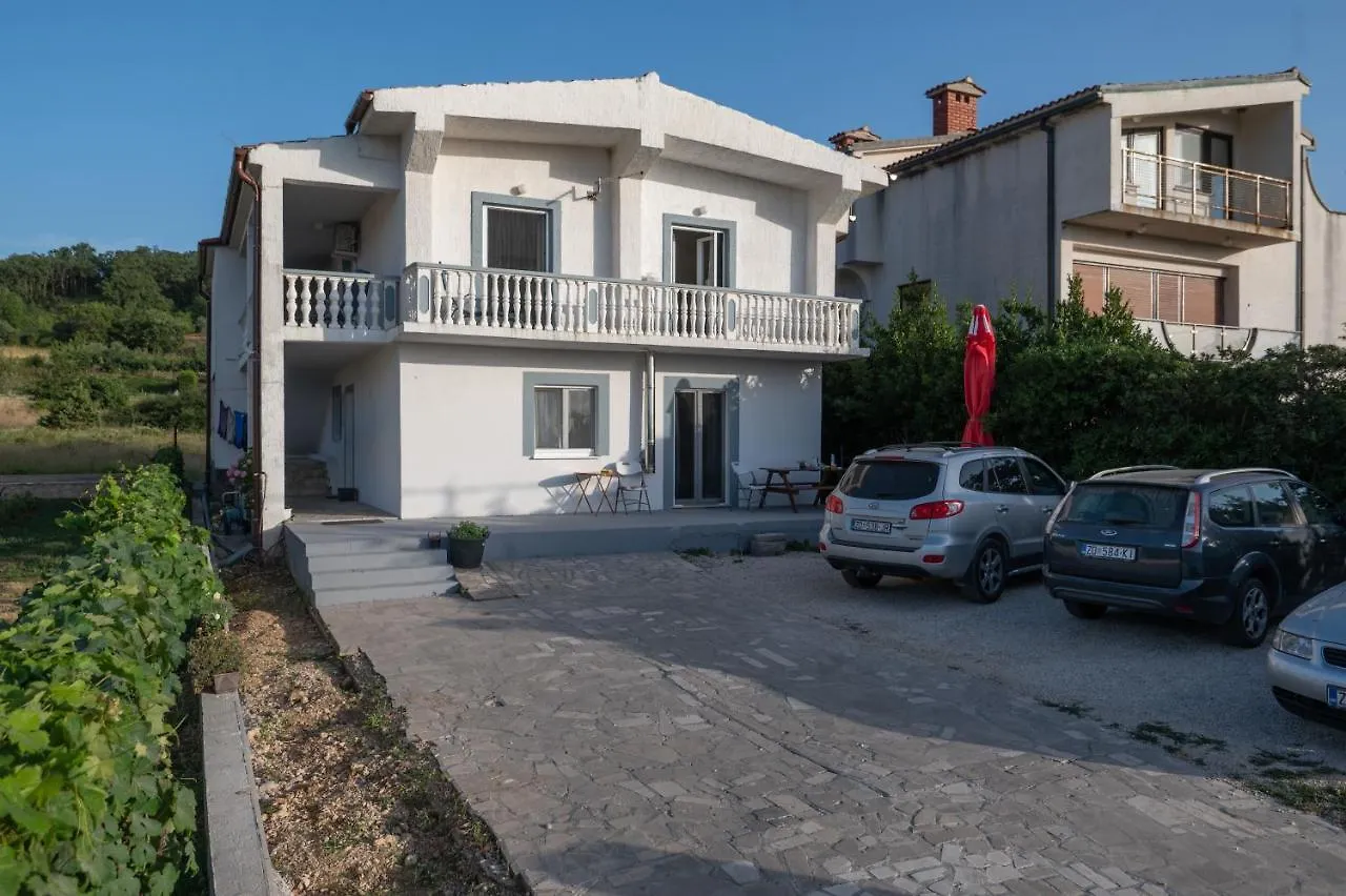 Marina'S Apartments Razanac Croatia